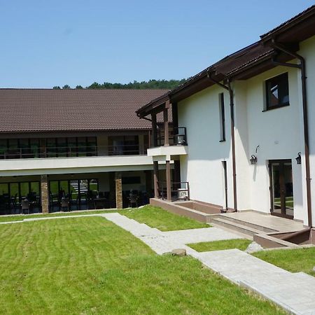 Pensiunea Patru Anotimpuri Sasca Romana Exteriör bild